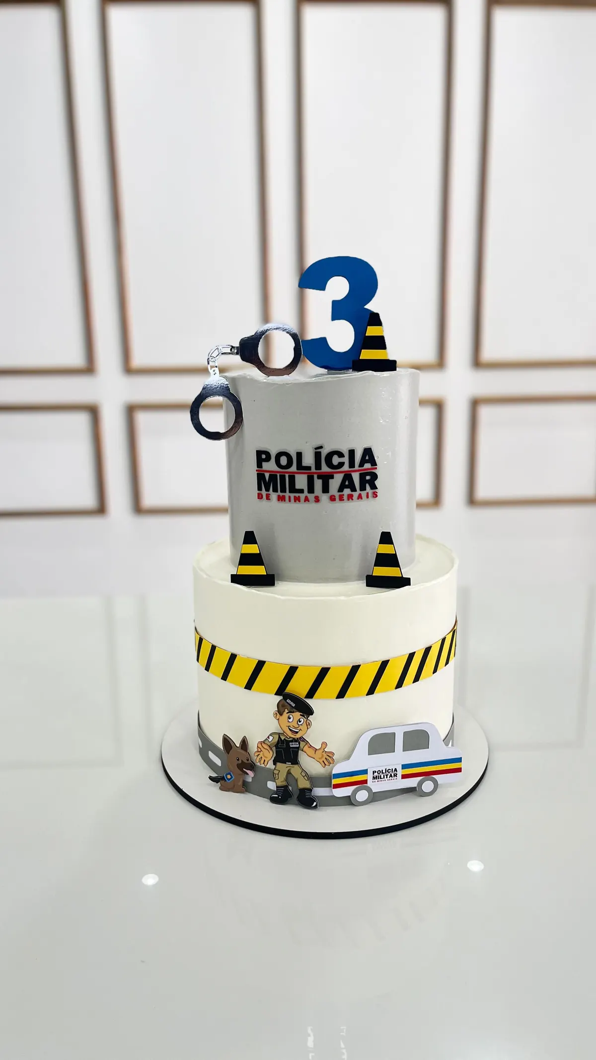 Bolo de Polícia Militar para os 3 anos do Estevão